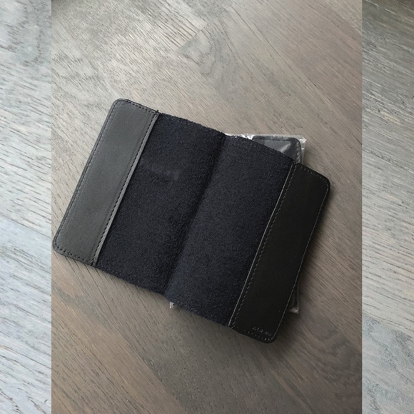 Mark & Graham | Leather Passport Case - Picture 4 of 11